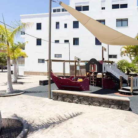 Home2Book Sea View Cozy Apartment